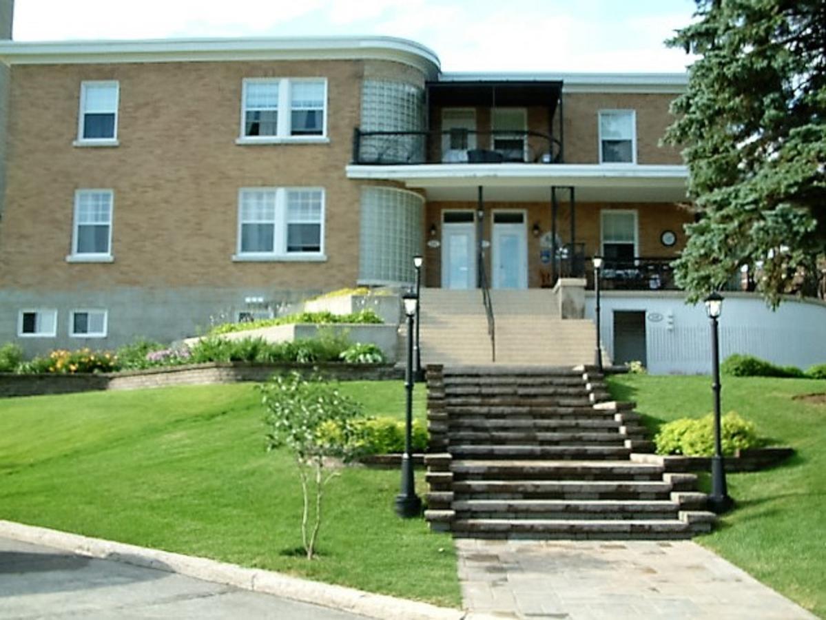 Auberge Le St-Georges Chicoutimi Exteriér fotografie