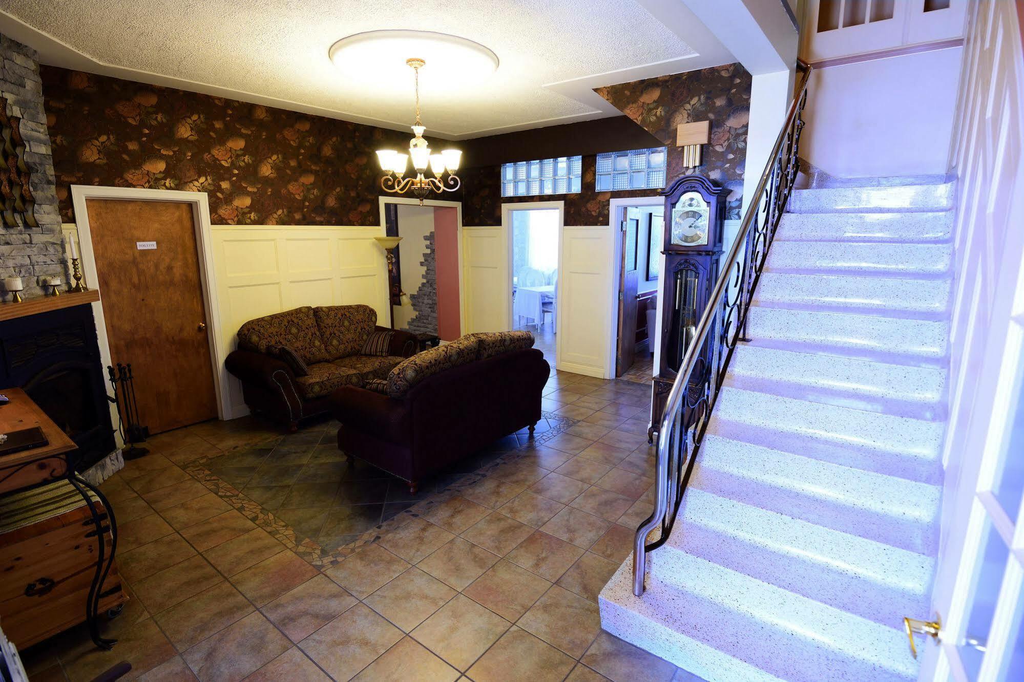 Auberge Le St-Georges Chicoutimi Exteriér fotografie