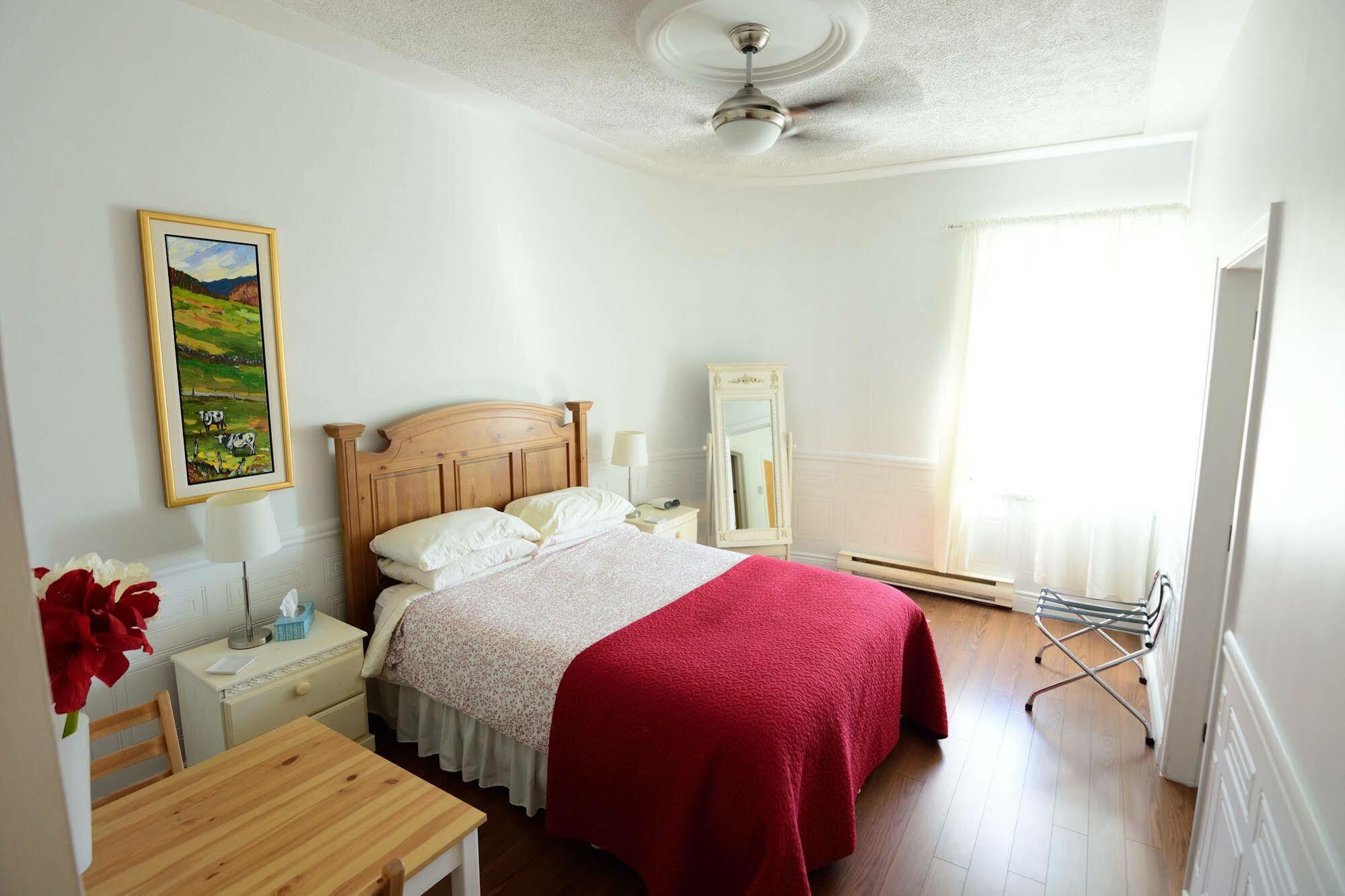 Auberge Le St-Georges Chicoutimi Exteriér fotografie